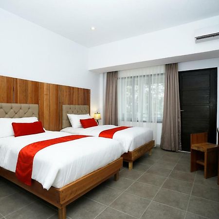 Kahyangan Resort Singkawang Exterior foto